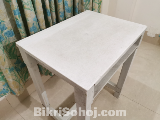 টেবিল (Table)